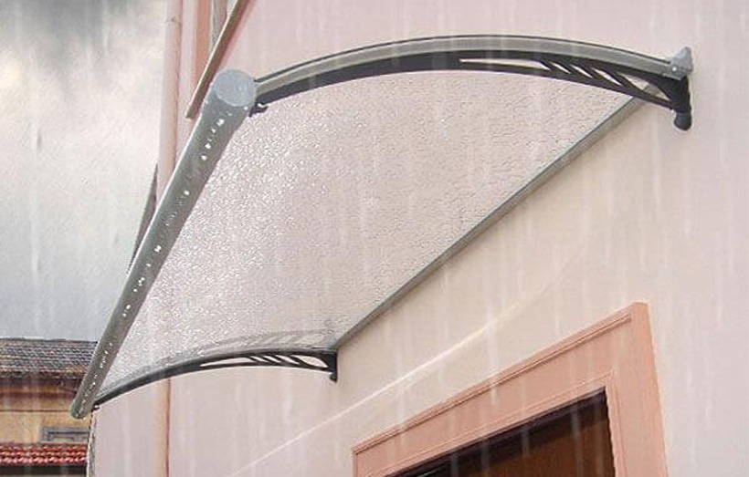 Pensiline: comfort, estetica e protezione per i tuoi accessi